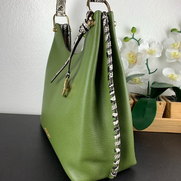 RARE BAG💚 free shipping‼️ GORGEOUS💚Michael Kors Joan LG Slouchy Shoulder - Picture 2 of 9